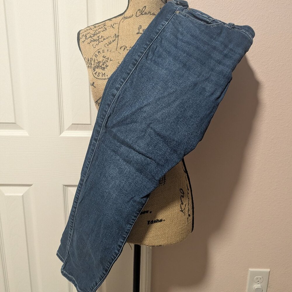 Torrid midrise Jeggings